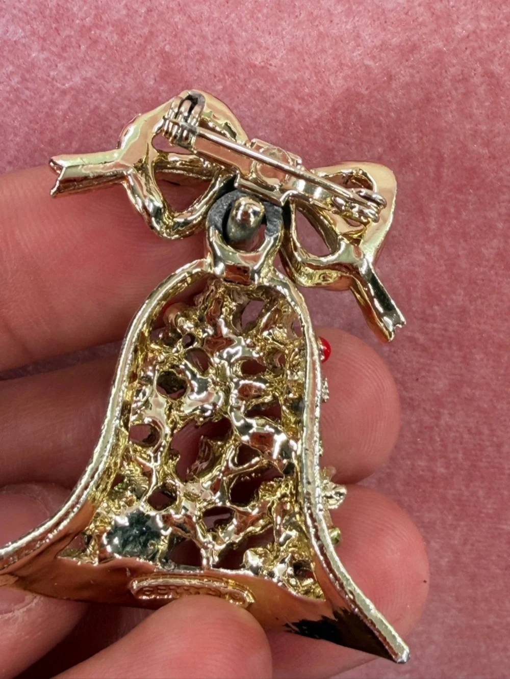 EUC Gerry’s Vintage Style Holiday Bell Brooch